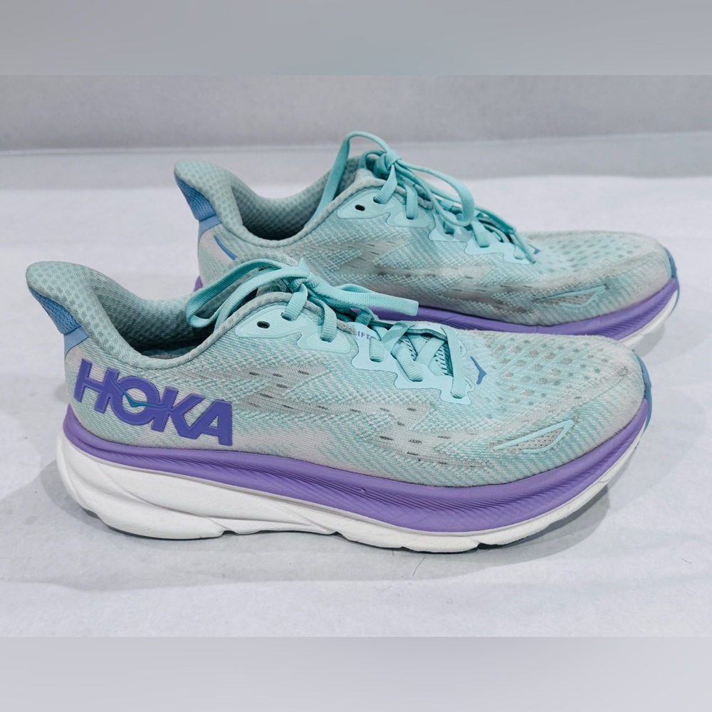 Hoka Women’s Clifton 9 Running Shoes